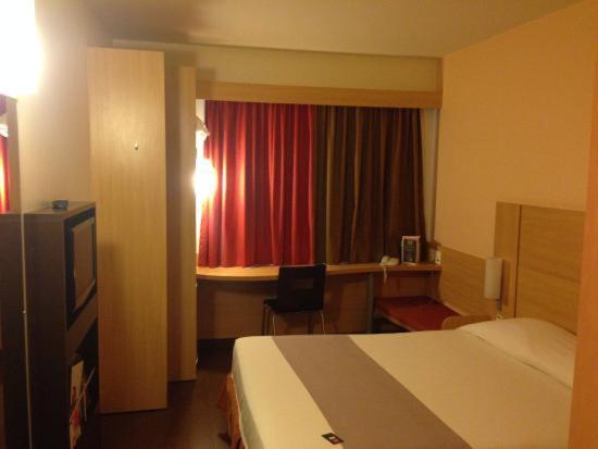 Hotel Ibis لينس المظهر الخارجي الصورة